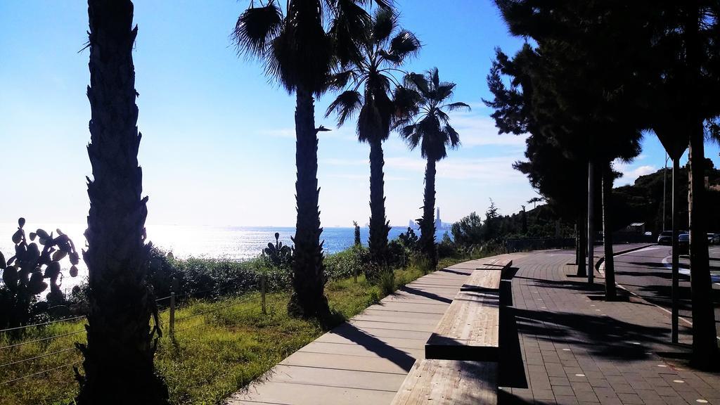 Claire Seaview & Beach-Apartment Montgat Esterno foto