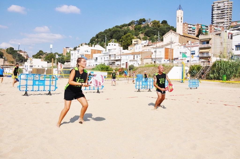 Claire Seaview & Beach-Apartment Montgat Esterno foto