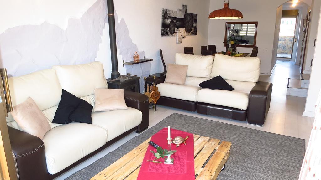 Claire Seaview & Beach-Apartment Montgat Esterno foto