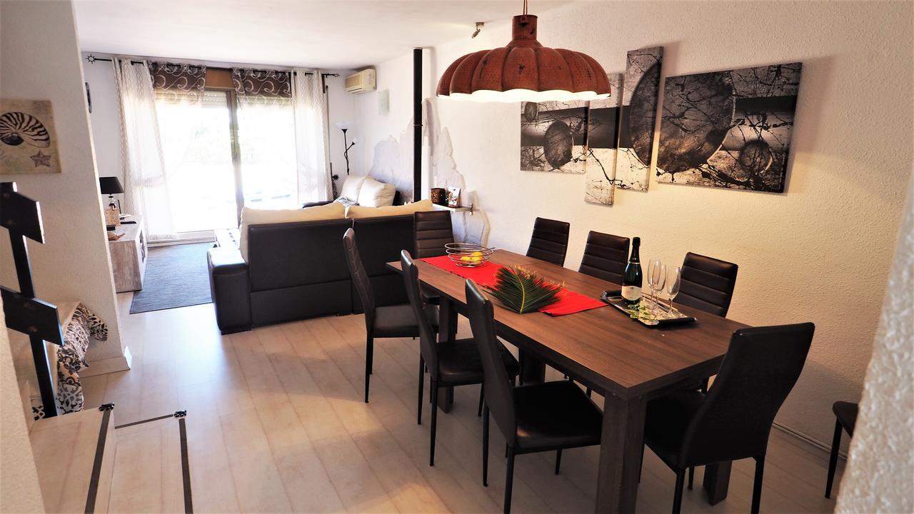 Claire Seaview & Beach-Apartment Montgat Esterno foto