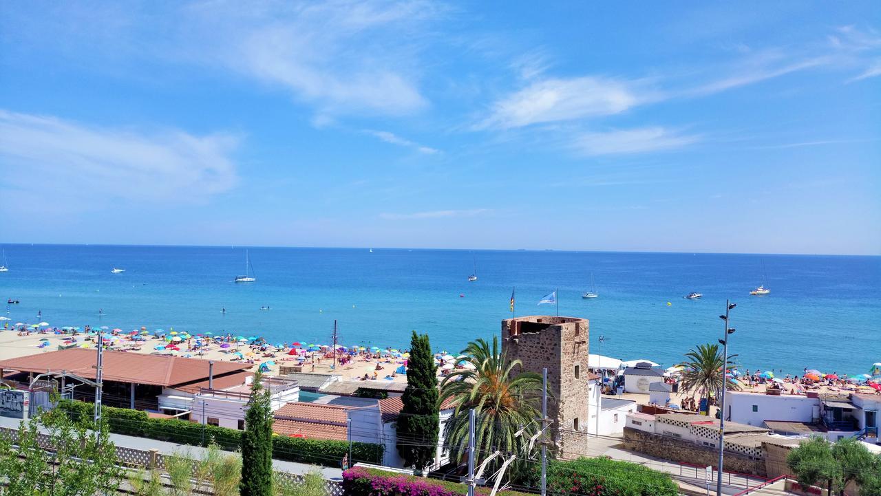 Claire Seaview & Beach-Apartment Montgat Esterno foto