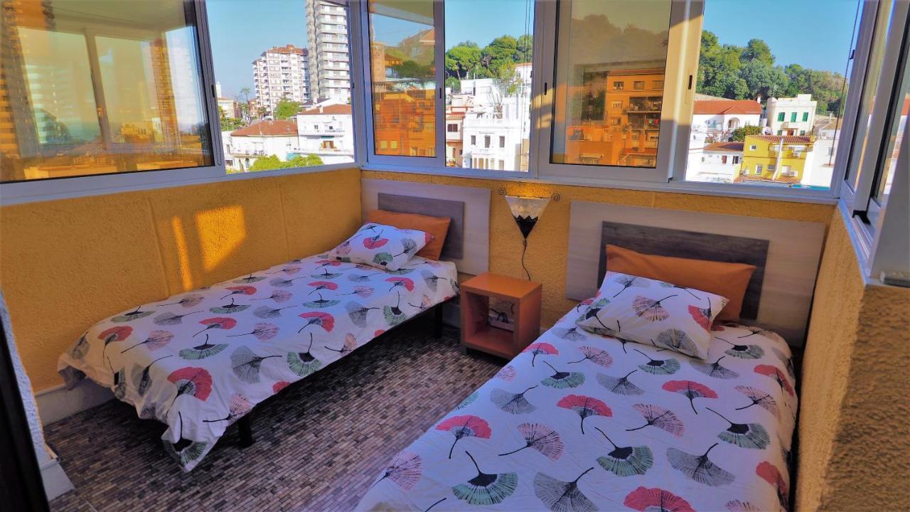 Claire Seaview & Beach-Apartment Montgat Esterno foto
