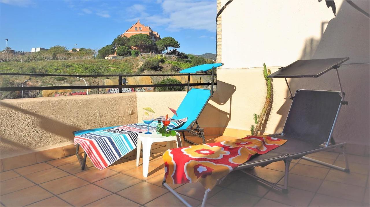 Claire Seaview & Beach-Apartment Montgat Esterno foto